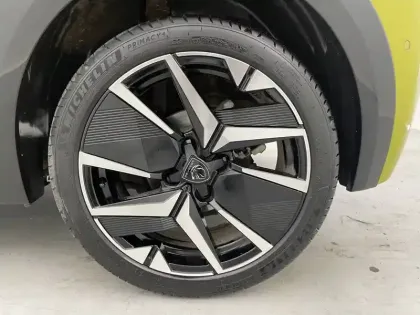 Photo 15 Peugeot 208  PureTech 100 S&S BVM6