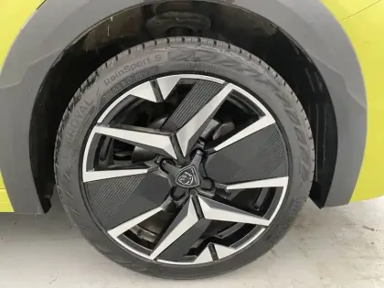 Photo 17 Peugeot 208  PureTech 100 S&S BVM6