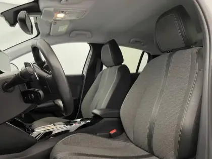 Photo 13 Peugeot 208  Hybrid 100 e-DCS6