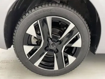 Photo 18 Peugeot 208  Hybrid 100 e-DCS6
