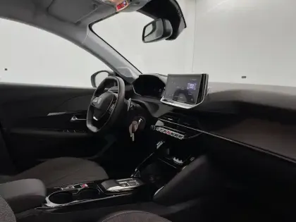 Photo 24 Peugeot 208  Hybrid 100 e-DCS6
