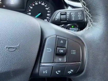 Photo 10 Ford Fiesta  1.0 EcoBoost 100 ch S&S BVM6