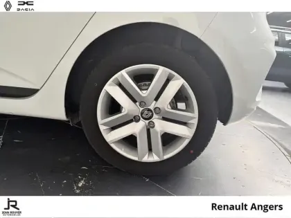 Photo 7 Renault Clio  1.5 dCi 100ch Evolution - 25