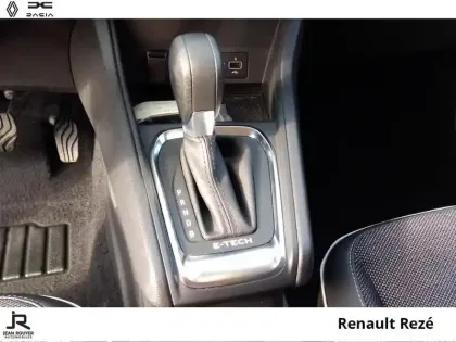 Photo 5 Renault Captur  1.6 E-Tech hybride 145ch Techno