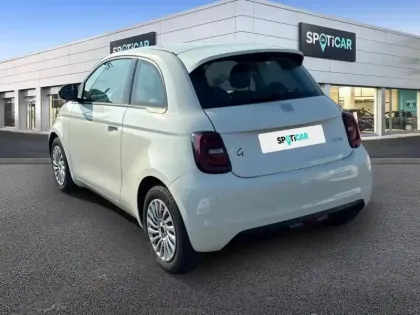 Photo 53 Fiat 500  e 95ch MY23 BERLINE 23.8 KWH