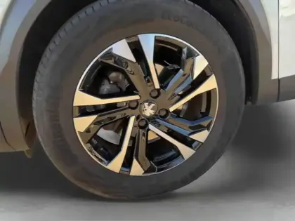 Photo 9 Peugeot 2008  1.2 PureTech 130ch S&S Allure Pack EAT8