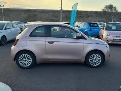 Photo 19 Fiat 500  e 95ch MY23 BERLINE 23.8 KWH