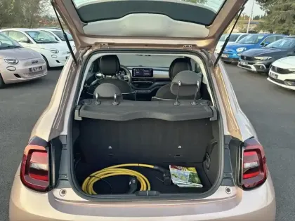 Photo 20 Fiat 500  e 95ch MY23 BERLINE 23.8 KWH