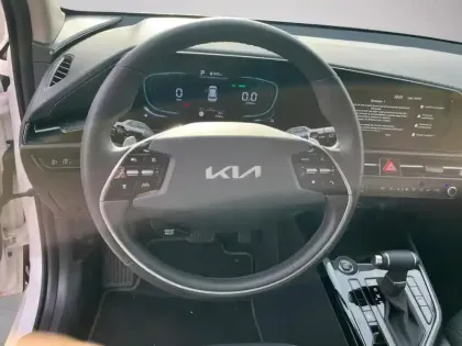 Photo 10 Kia Niro  1.6 GDi 138ch HEV Active DCT6