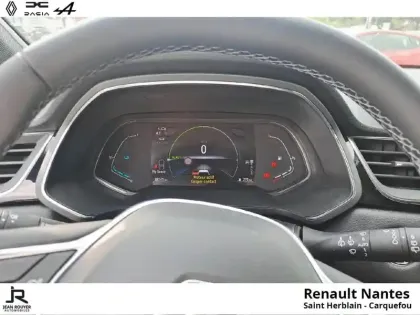 Photo 11 Renault Captur  1.6 E-Tech hybride 145ch Rive Gauche