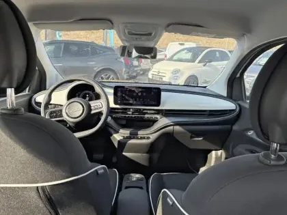 Photo 9 Fiat 500  3+1 e 95ch MY23  e 3+1 23.8 kwh