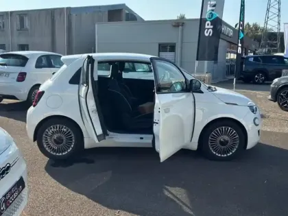 Photo 19 Fiat 500  3+1 e 95ch MY23  e 3+1 23.8 kwh