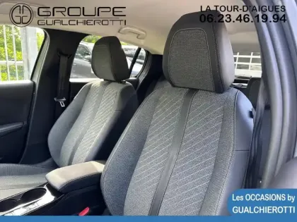 Photo 8 Peugeot 208  1.2 PureTech 100ch S&S Allure