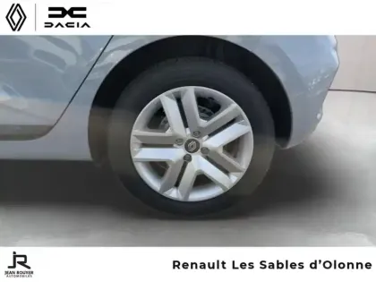 Photo 9 Renault Clio  1.5 dCi 100ch Evolution - 25