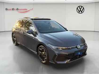 Photo 7 Volkswagen Golf  1.5 eTSI EVO2 150ch R-Line Edition DSG7