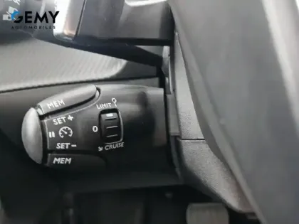 Photo 15 Peugeot 208  Hybrid 110 ch e-DCS6