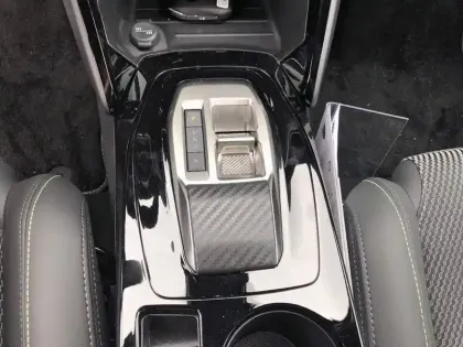 Photo 13 Peugeot 208  Electrique 156 ch 54 kWh