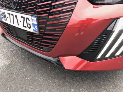 Photo 19 Peugeot 208  Electrique 156 ch 54 kWh