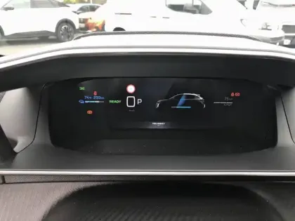 Photo 9 Peugeot 208  Electrique 156 ch 54 kWh