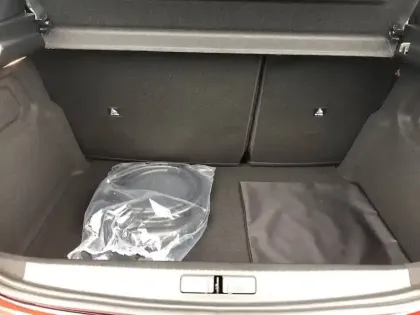 Photo 5 Peugeot 208  Electrique 156 ch 54 kWh
