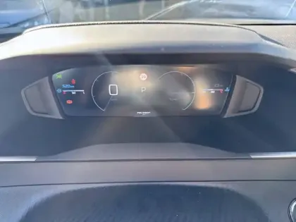 Photo 9 Peugeot 2008  Hybrid 145 ch e-DCS6