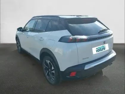 Photo 6 Peugeot 2008  BlueHDi 130 S&S EAT8