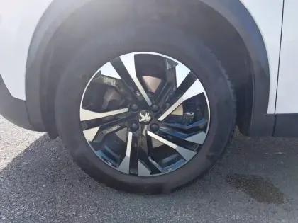 Photo 12 Peugeot 2008  BlueHDi 130 S&S EAT8
