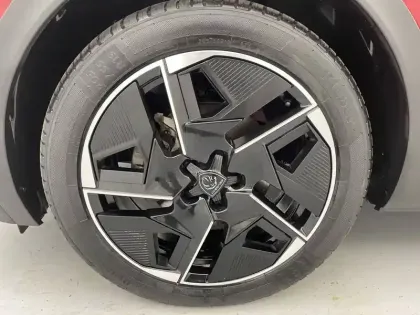 Photo 16 Peugeot 408  PureTech 130 ch S&S EAT8