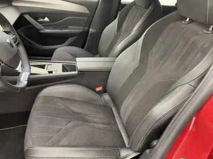 Photo 13 Peugeot 408  PureTech 130 ch S&S EAT8