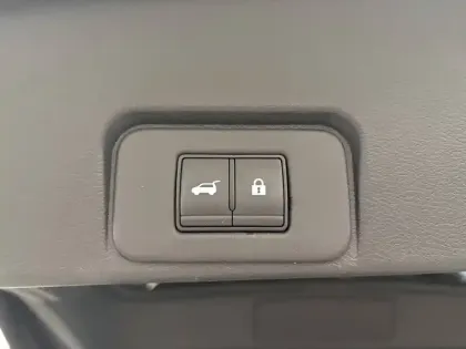 Photo 9 Nissan X-trail  e-POWER 213 ch e-4ORCE 5 Places
