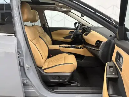 Photo 8 Nissan X-trail  e-POWER 213 ch e-4ORCE 5 Places