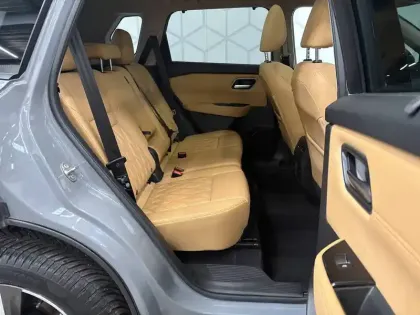 Photo 33 Nissan X-trail  e-POWER 213 ch e-4ORCE 5 Places