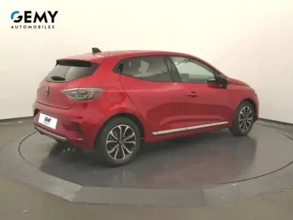 Photo 17 Renault Clio  E-Tech full hybrid 145