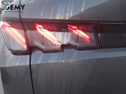 Photo 19 Peugeot 5008  Hybrid 136 e-DCS6