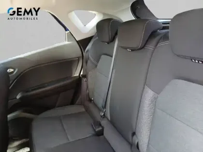 Photo 9 Renault Captur  E-Tech full hybrid 145