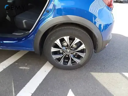 Photo 10 Renault Captur  E-Tech full hybrid 145
