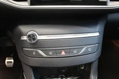 Photo 32 Peugeot 308  BlueHDi 130ch S&S BVM6