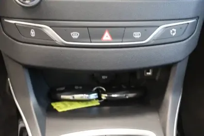 Photo 33 Peugeot 308  BlueHDi 130ch S&S BVM6