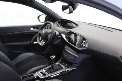Photo 11 Peugeot 308  BlueHDi 130ch S&S BVM6