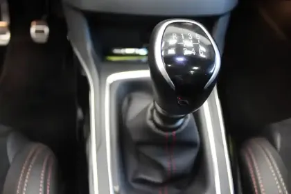 Photo 35 Peugeot 308  BlueHDi 130ch S&S BVM6