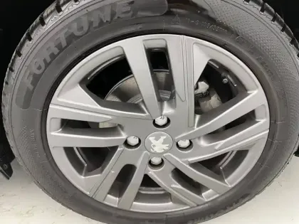 Photo 13 Peugeot 208  PureTech 75 S&S BVM5