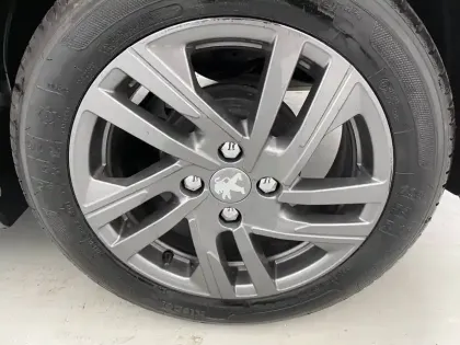 Photo 15 Peugeot 208  PureTech 75 S&S BVM5