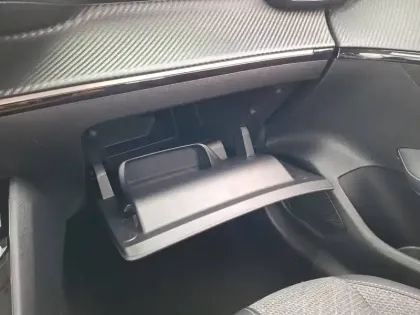 Photo 41 Peugeot 208  Hybrid 100 e-DCS6