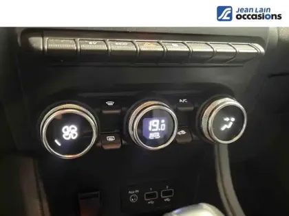 Photo 12 Renault Captur  E-Tech full hybrid 145