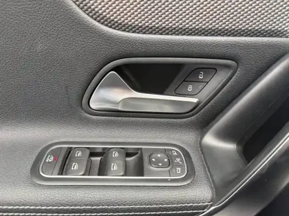 Photo 13 Mercedes Classe A  180 BM6