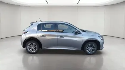 Photo 7 Peugeot 208  Electrique 50 kWh 136ch