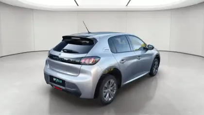 Photo 6 Peugeot 208  Electrique 50 kWh 136ch