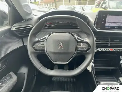 Photo 16 Peugeot 208  PureTech 100 S&S BVM6
