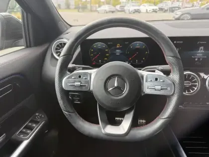 Photo 12 Mercedes GLA  200 d 8G-DCT