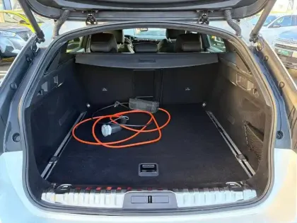 Photo 5 Peugeot 508  SW Hybrid 225 e-EAT8